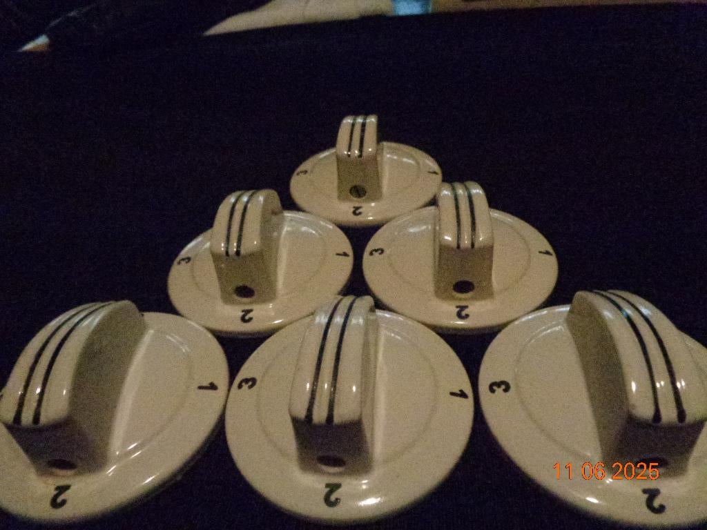 13 BOUTONS DE CUISINIÈRE À GAZ EN PORCELAINE, Electroménager, Neuf, Classe énergétique A ou plus économe, Enlèvement, Air chaud