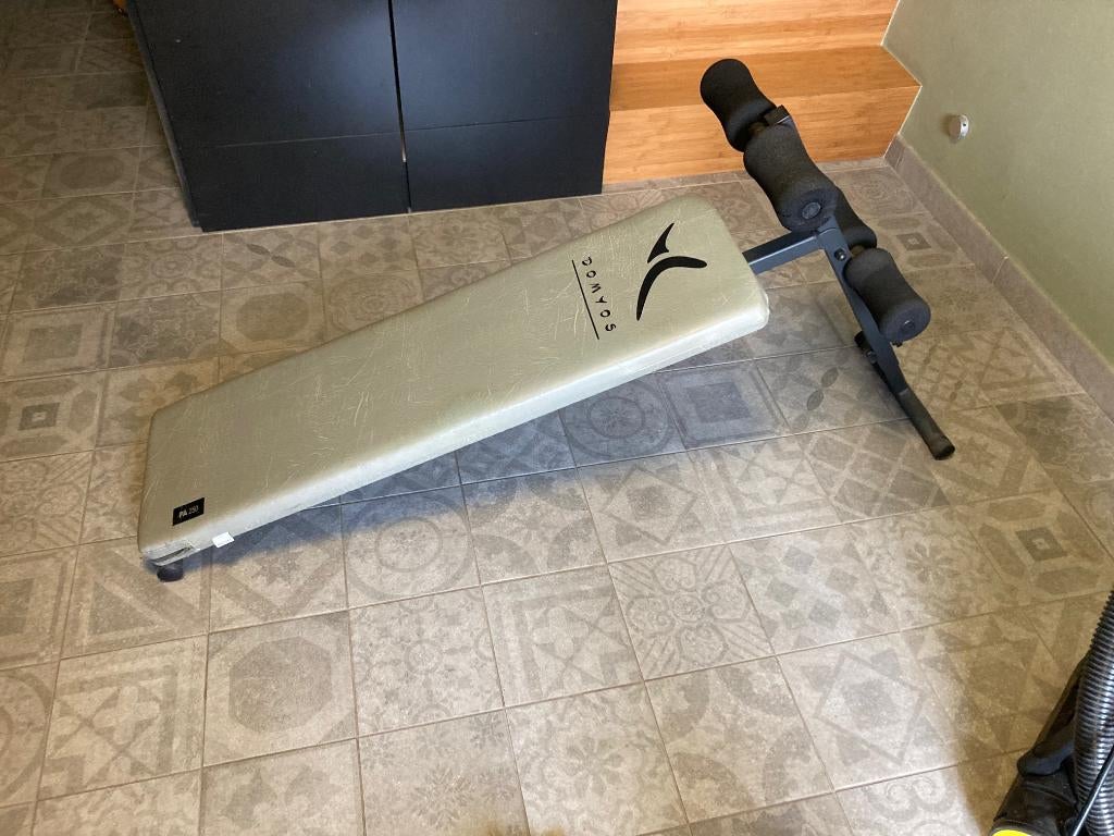 banc abdominaux réglable domyos, Sports & Fitness, Enlèvement, Utilisé, Abdominaux, Banc d'exercice