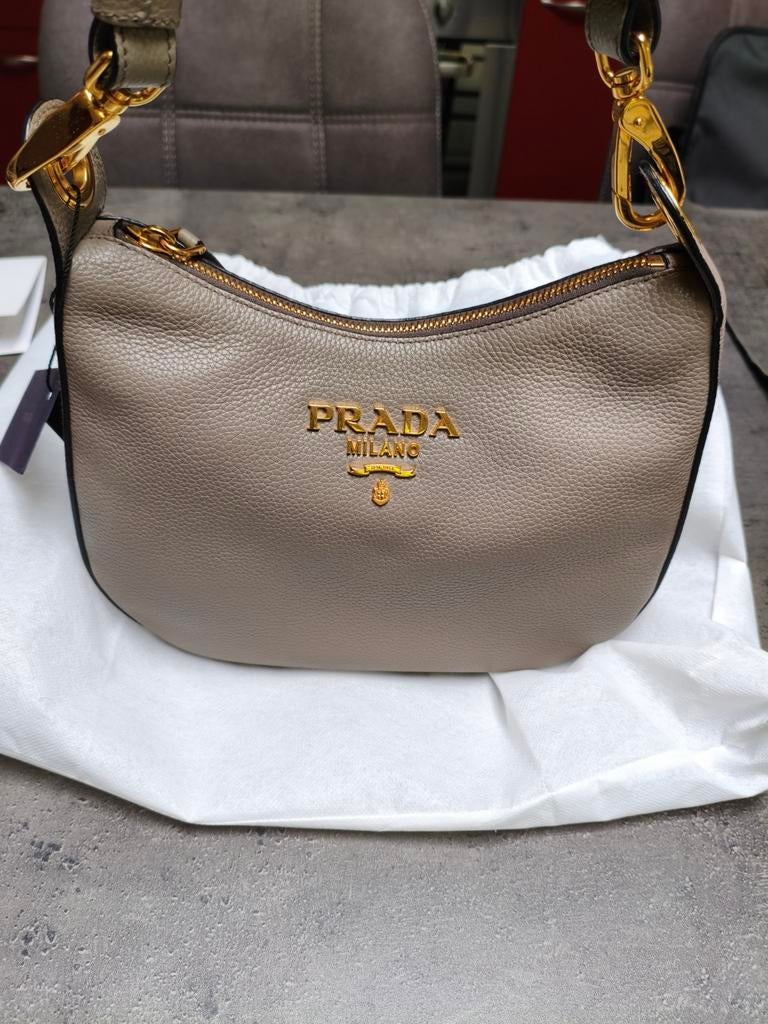 Prada vitello phenix schoudertas ( nieuw ), Ophalen, Nieuw, Grijs, Schoudertasje