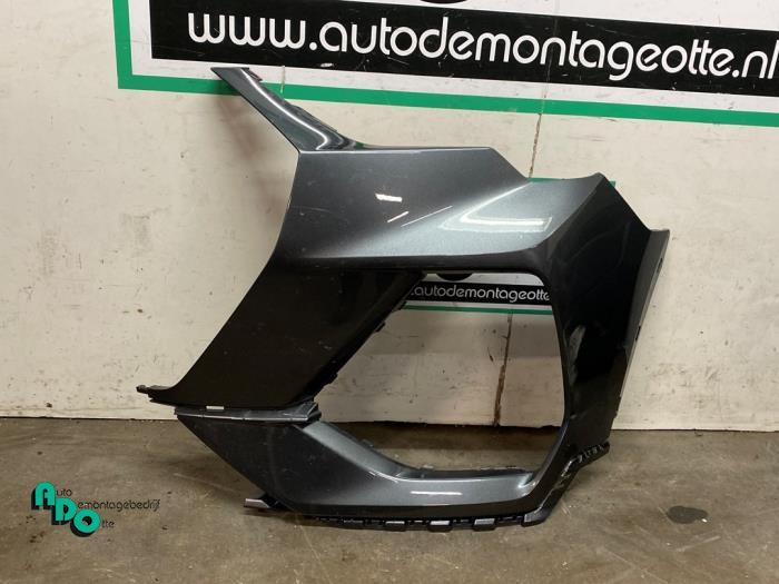 Bumperdeel links-voor van een Audi Q3 (27S), Gebruikt, -, -, Bumper