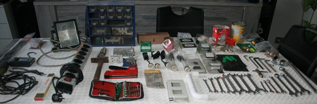 Lot d’outillages et matériels divers, Hobby & Loisirs créatifs, Enlèvement, Utilisé, Bricolage