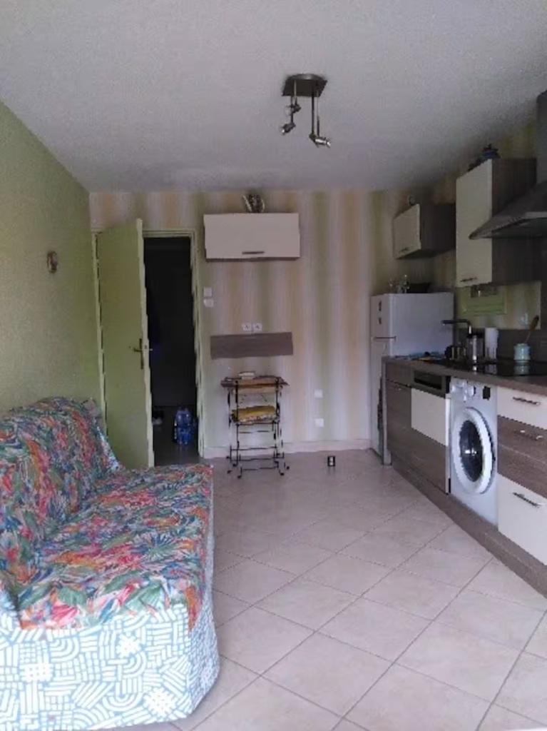 Location Appartement - Studio Le Lavandou (plage) (France), Propriétaire, Village, 1 chambre, Provence et Côte d'Azur