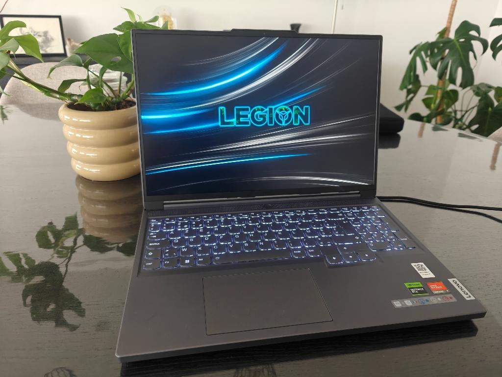 Lenovo Legion Slim 5 Gaming Laptop (16", 165hz, RTX4070), Informatique & Logiciels, Ordinateurs portables Windows, 16 pouces, 4 Ghz ou plus