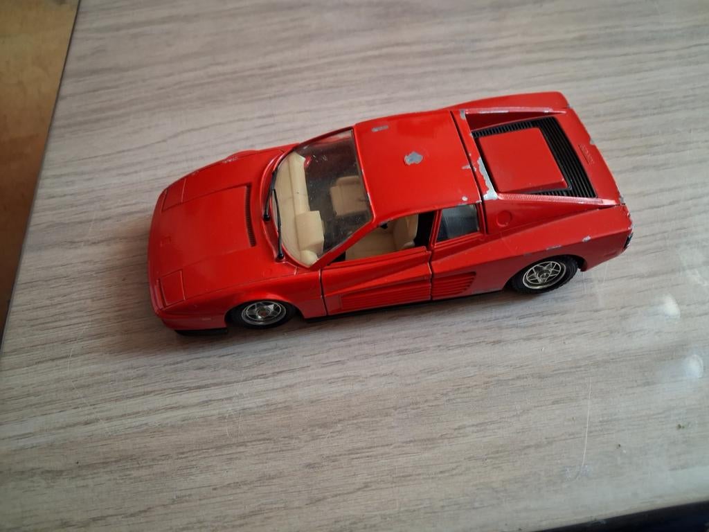 Ferrari Testarossa, Enlèvement ou Envoi, Burago