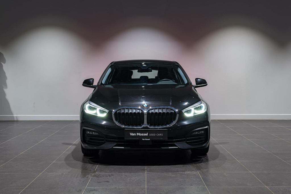 BMW 1-serie 118i Aut. | Carplay | Cruise | LED | LMV, Auto's, Gebruikt, 136 pk, Zwart, 5 zetels