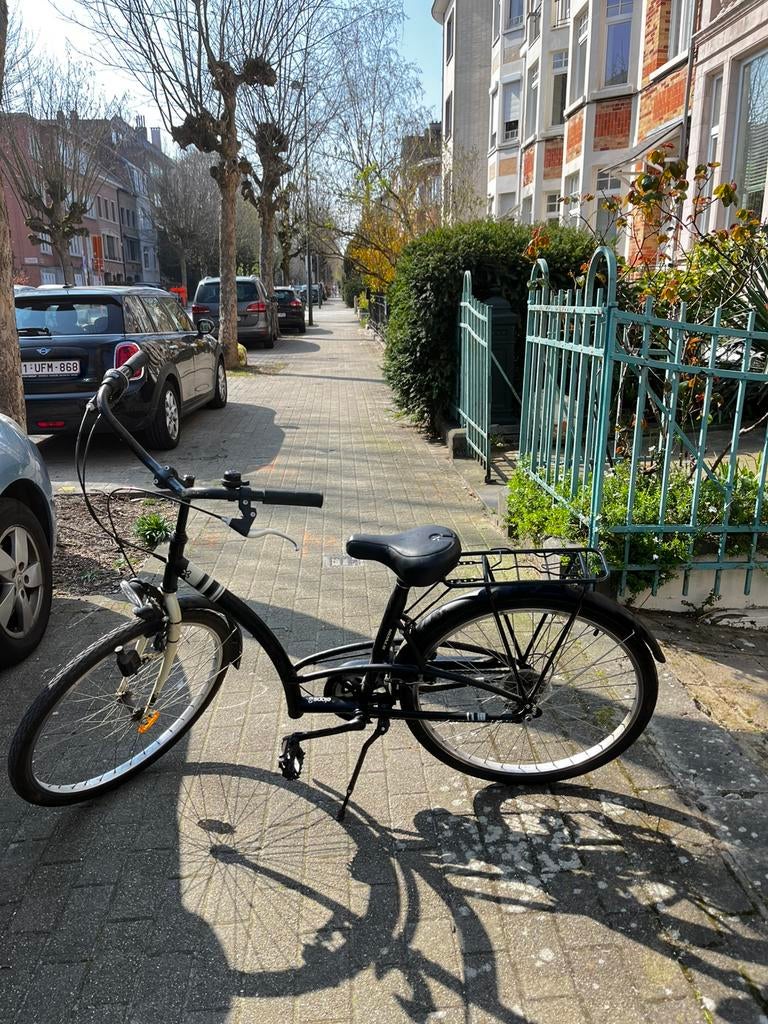 Velo noir style hollandais, Vélos & Vélomoteurs, Femmes, Enlèvement, Chopper, Acier