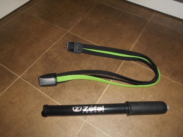 Nouveaux accessoires de vélo/5 pièces pour 5€, Enlèvement ou Envoi, Neuf