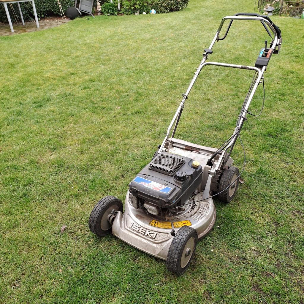 ISEKI GRASMAAIER, Enlèvement