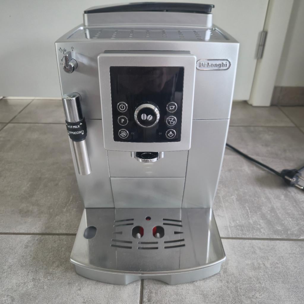 Machine à café delonghi, Electroménager, 2 à 4 tasses, Enlèvement, Reconditionné, Machine à espresso