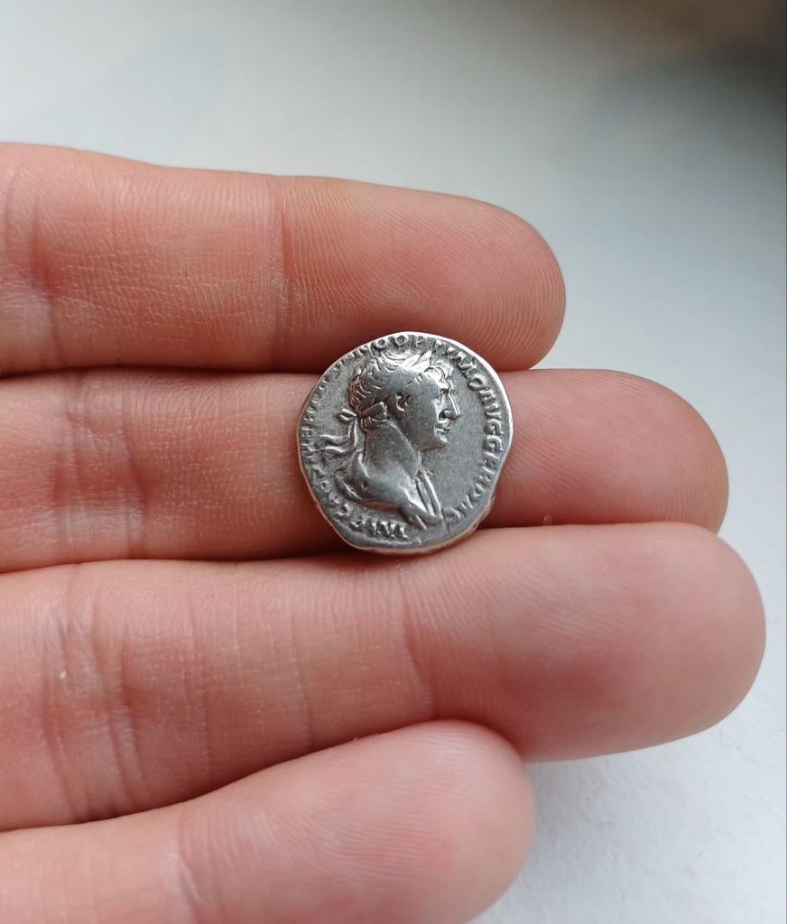 Trajanus denarius. Zilveren Romeinse munt, Postzegels en Munten, Ophalen of Verzenden