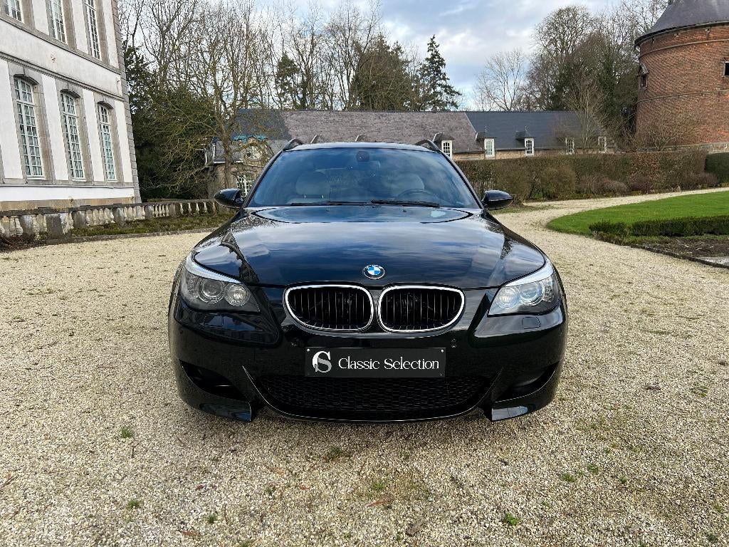 BMW M5 TOURING V10  UTULITAIRE / NO TAXE, Autos, Cuir, Entreprise, Carnet d'entretien, Break