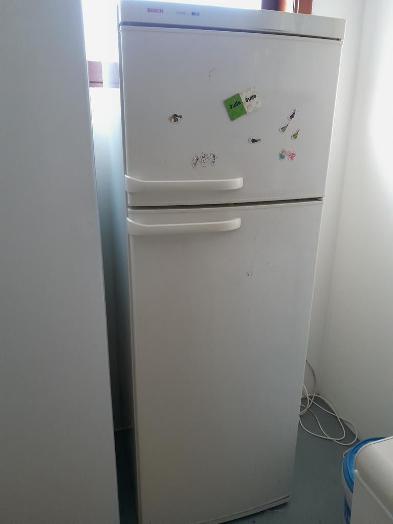 Ijskast bosch met kkein vriesvak, Elektronische apparatuur, Koelkasten en IJskasten, Ophalen