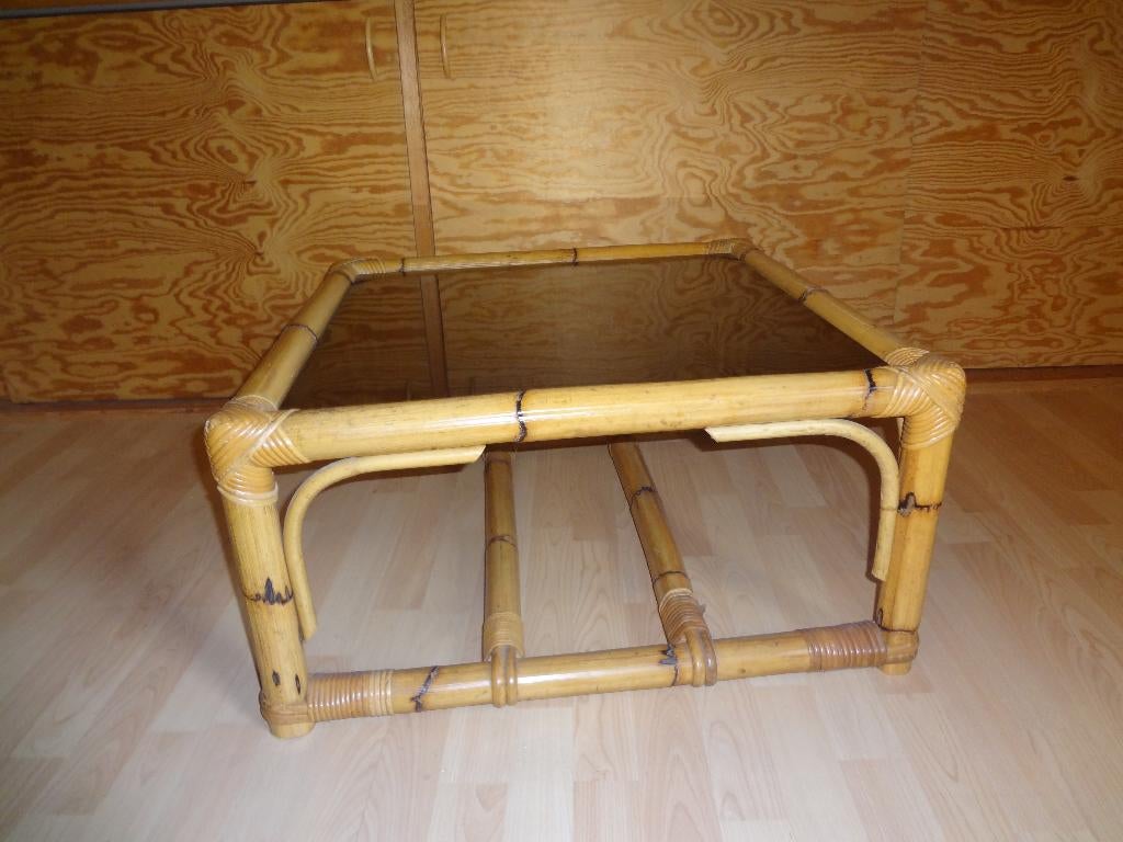 Table basse en rotin, Maison & Meubles, Tables | Tables de salon, Enlèvement, Utilisé, Carré, Verre