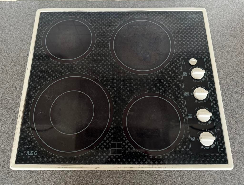 AEG keramische kookplaat, Electroménager, Tables de cuisson, 4 zones de cuisson, Enlèvement, Utilisé, Encastré