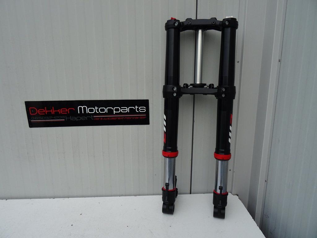 WP Apex Pro Voorvork + T Stuk KTM Super Duke 1390 R 2024 >, Motoren, -, -, Nieuw, Ophalen of Verzenden