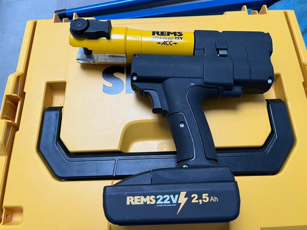 Te koop mini press 22V Acc, Doe-het-zelf en Bouw, Ophalen of Verzenden, Zo goed als nieuw