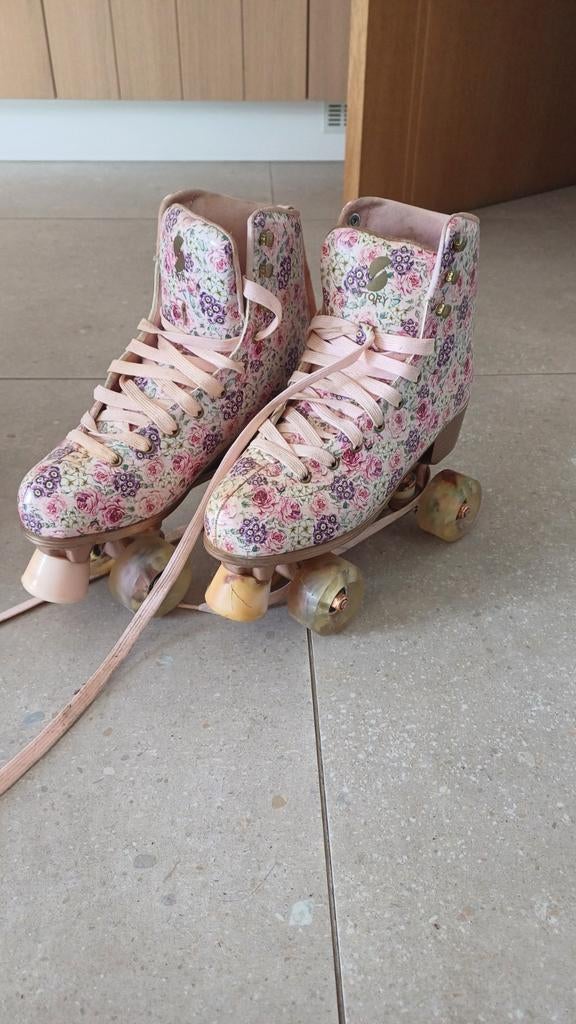 Rolschaatsen maat 41 story, Ophalen