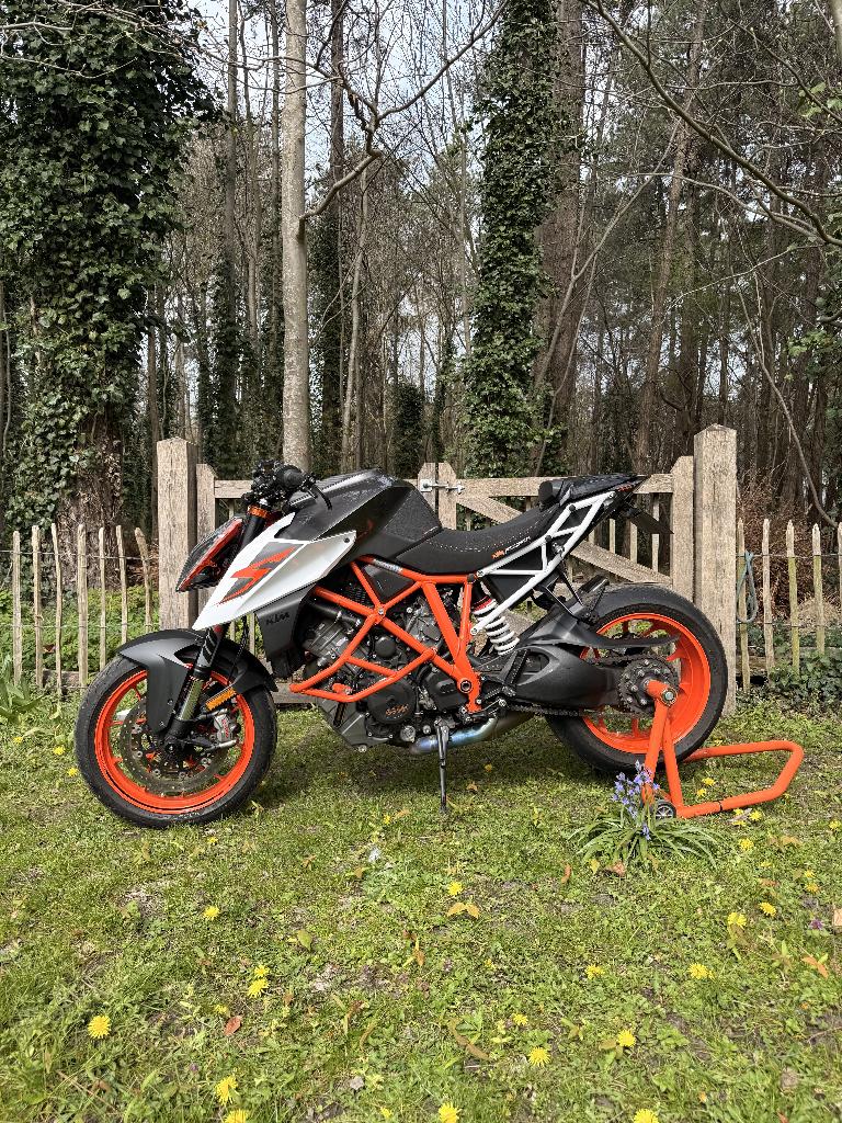 KTM Superduke 1290 Gen2 - Tech Pack - Akrapovic / Powerparts