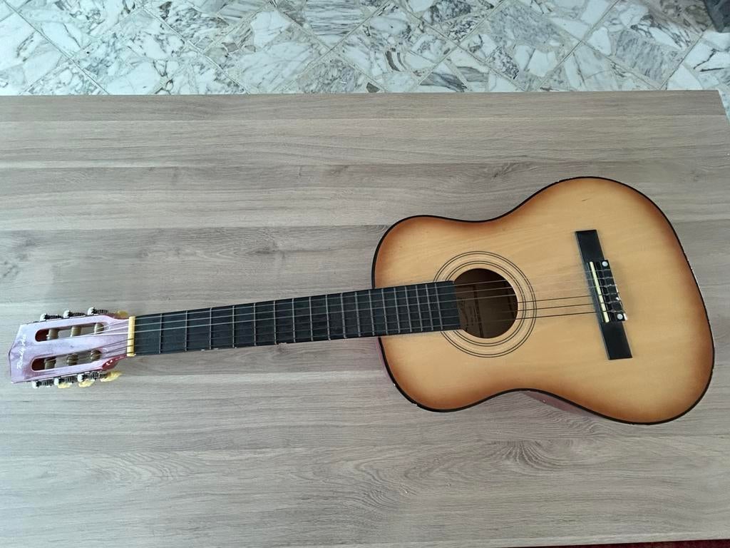 Guitare acoustique pour enfants, Musique & Instruments, Instruments à corde | Guitares | Acoustiques, Enlèvement, Utilisé, Guitare classique ou espagnole