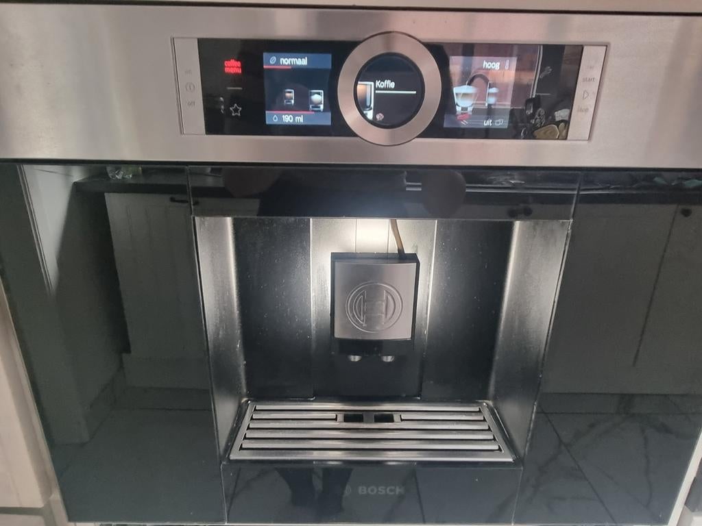 Inbouw koffiemachine Bosch serie 8, Ophalen, Koffiemachine