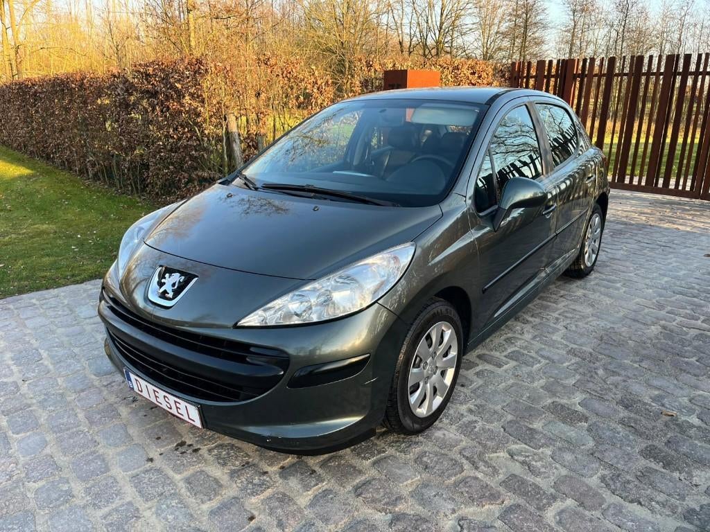 Peugeot 207 1.4 HDI / 180.693 km, Autos, Peugeot, Argent ou Gris, Achat, 50 kW, Entreprise
