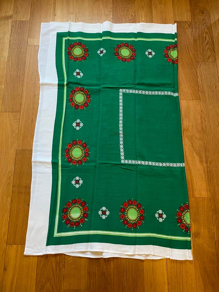 Groen met bloemetjes vintage tafelkleed 121 x 146, Huis en Inrichting, Tafelkleden, Ophalen, Gebruikt, Rechthoek, Binnen