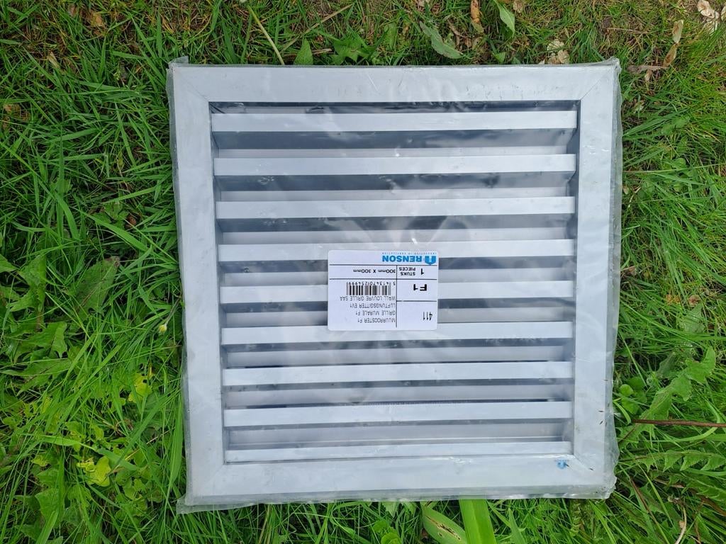 Renson 411 300x300 mm muurrooster, Ophalen of Verzenden, Zo goed als nieuw