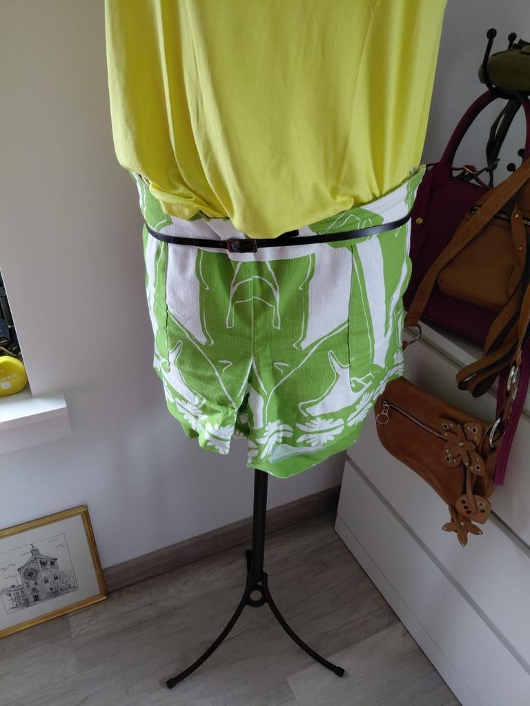 Caroline biss prachtige short m46, Ophalen of Verzenden