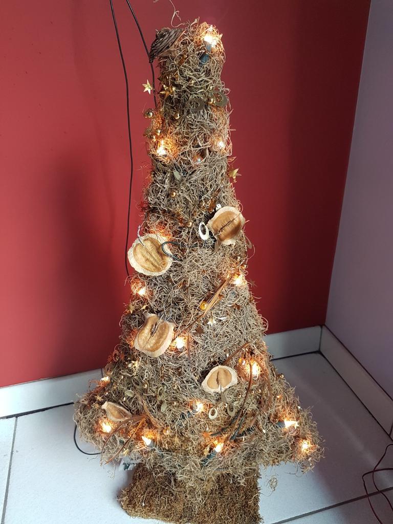 Kerstboom met verlichting, Enlèvement, Utilisé