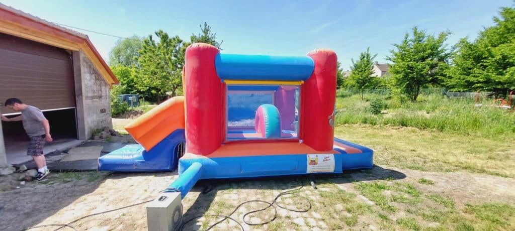 LOCATION: Château gonflable Clown 1, Enlèvement, Utilisé