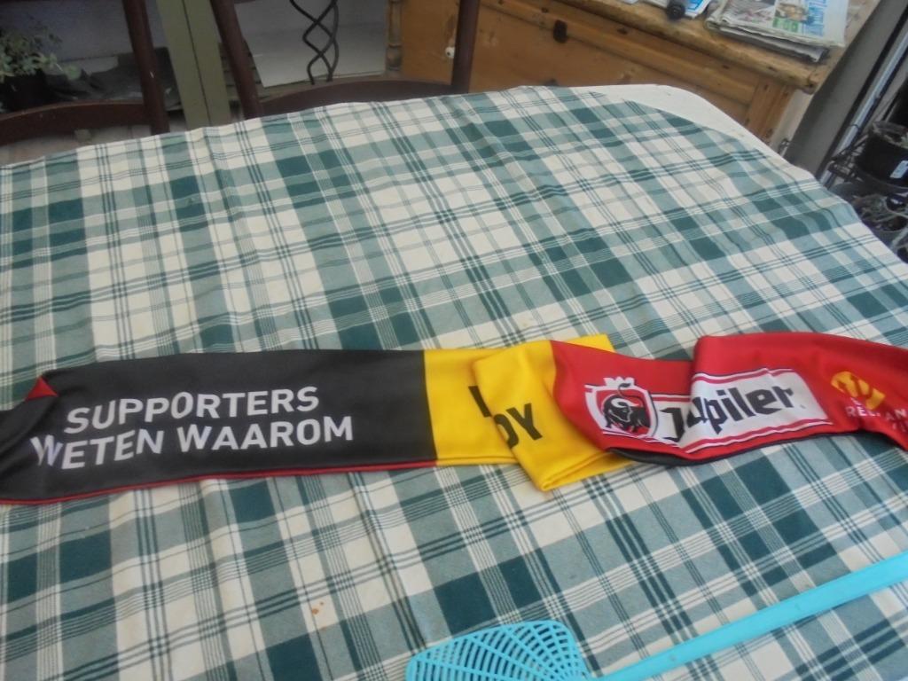 Rode duivels sjaal, Verzamelen, Ophalen of Verzenden, Zo goed als nieuw, Vaantje of Sjaal