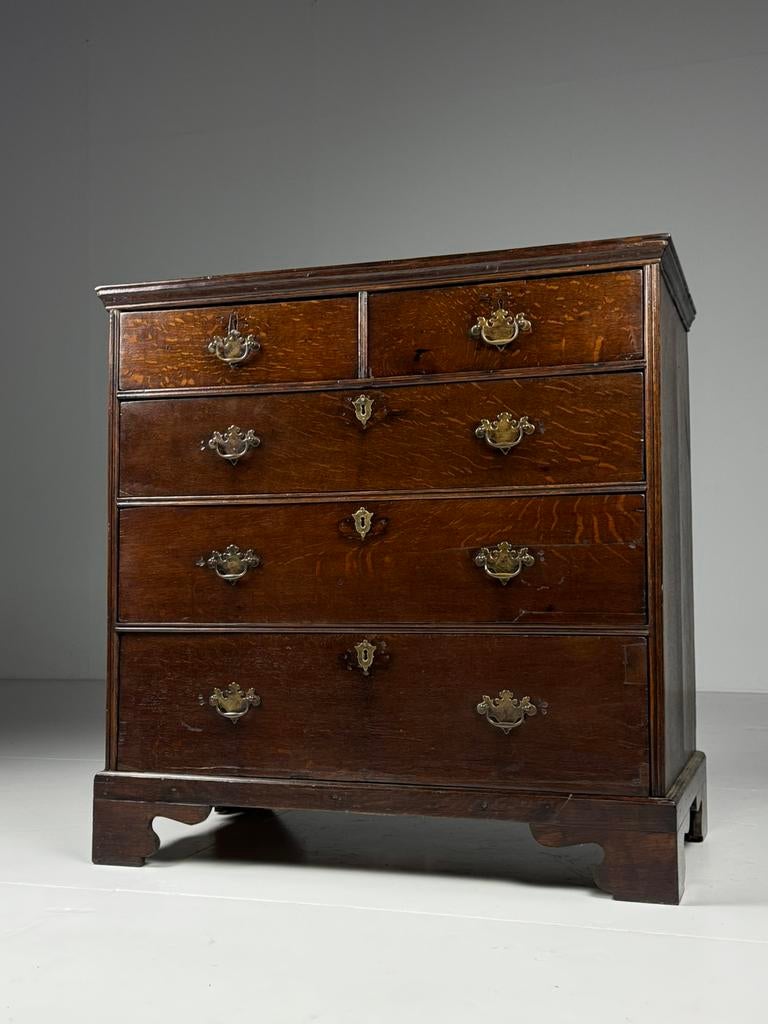 Engelse ladekast antiek 18e eeuw, Kinderen en Baby's, Kinderkamer | Commodes en Kasten, Zo goed als nieuw, Ophalen