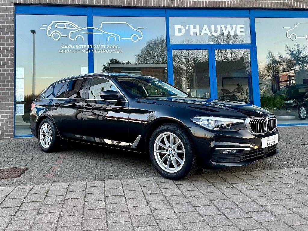 BMW 520i Touring *open dak*actieve cruise ctrl*verw.zetels*, Autos, BMW, Cuir, Entreprise, Garantie prolongée, Entretenue par le concessionnaire
