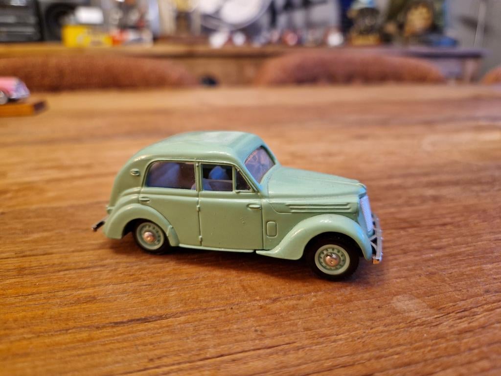 Eligor 1/43 Renault Juva 4, Ophalen of Verzenden