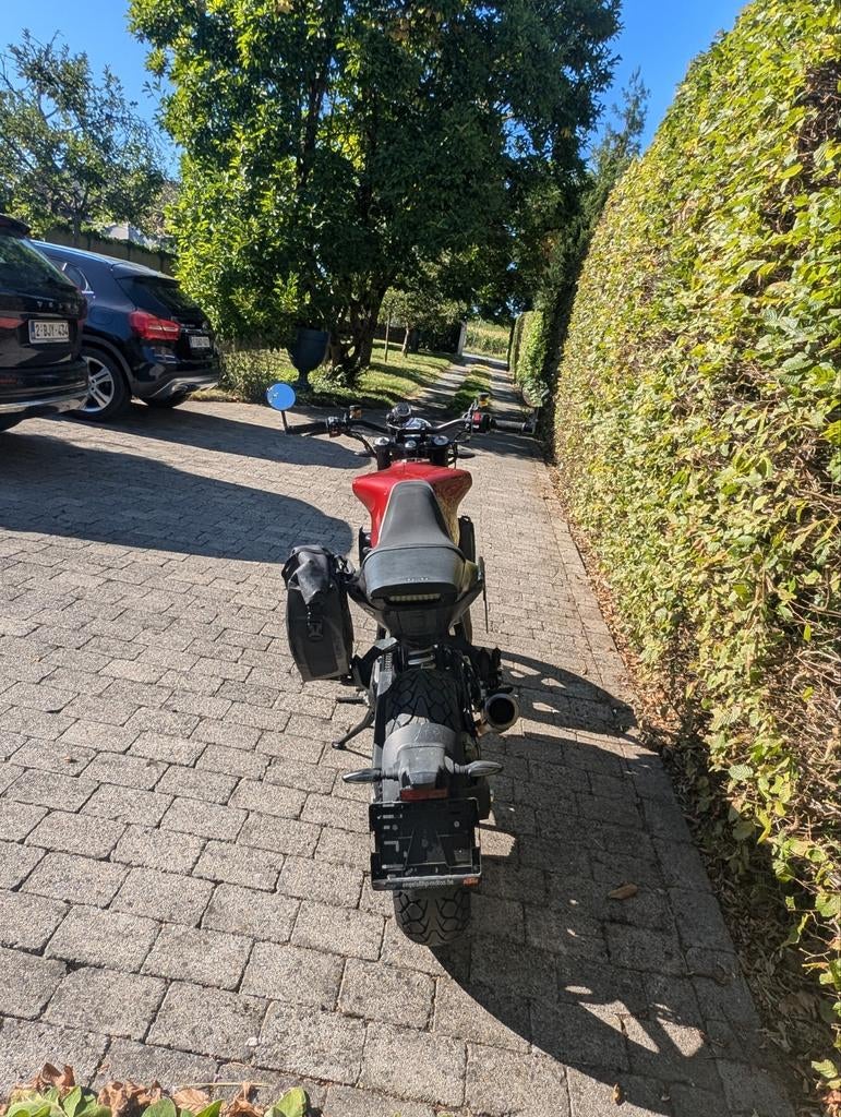 Husqvarna vitpilen 701 (A2), Motos, Motos | Husqvarna, Contrôle de traction, Particulier, Permis Moto A2 minimum, 12 à 35 kW