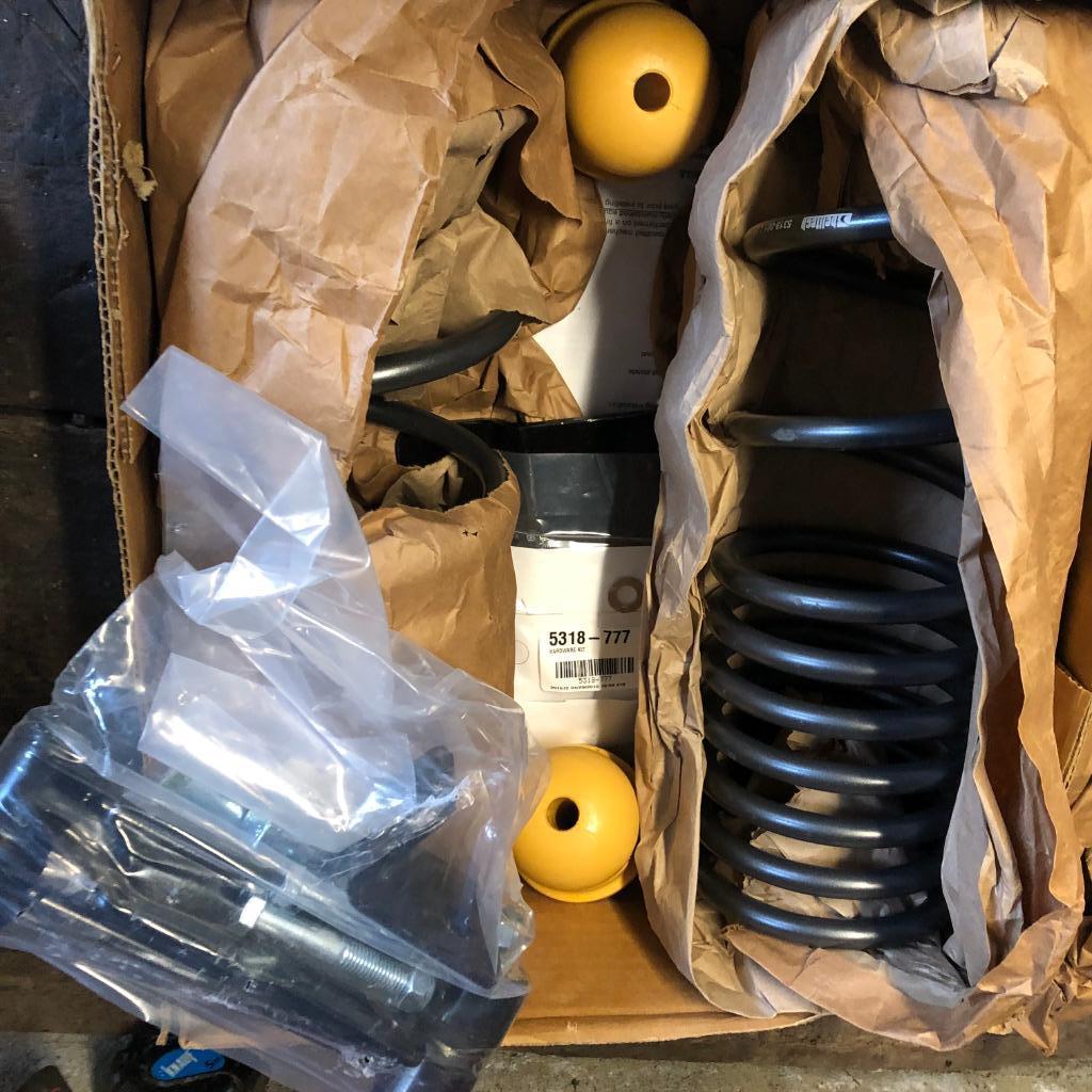 Ressorts hélicoïdaux arrière de 4 pouces dodge ram, Enlèvement, Neuf, Dodge