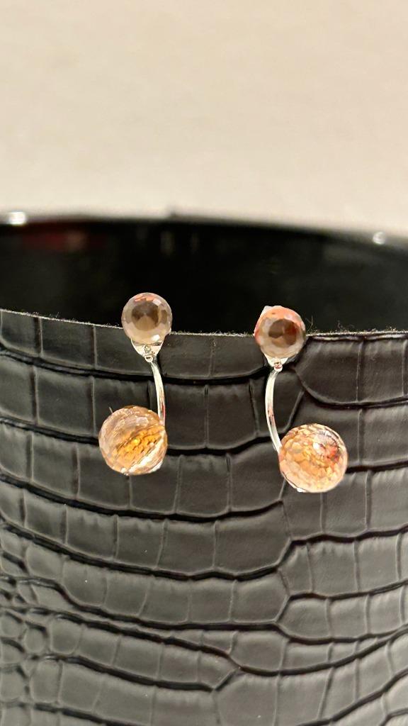 Zilverkleurige oorsteker met zalmkleurige bollen, Bijoux, Sacs & Beauté, Boucles d'oreilles, Enlèvement ou Envoi, Neuf, Orange