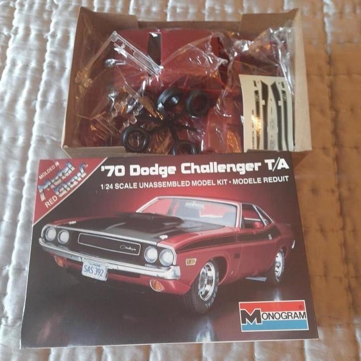 MONOGRAM kit DODGE CHALLENGER T/A. 1/24, Hobby en Vrije tijd, Modelbouw | Auto's en Voertuigen, Ophalen, Auto, Groter dan 1:32