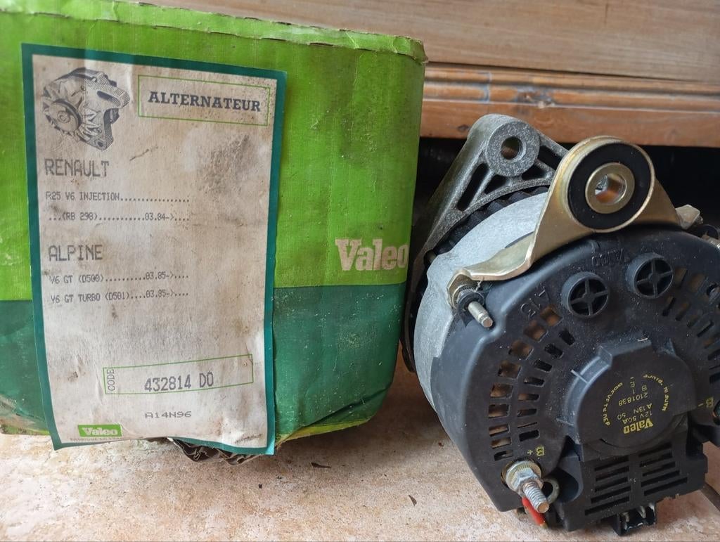 Alpine - Alternateur V6 R25 Valeo, Autos : Pièces & Accessoires, Enlèvement ou Envoi, Renault