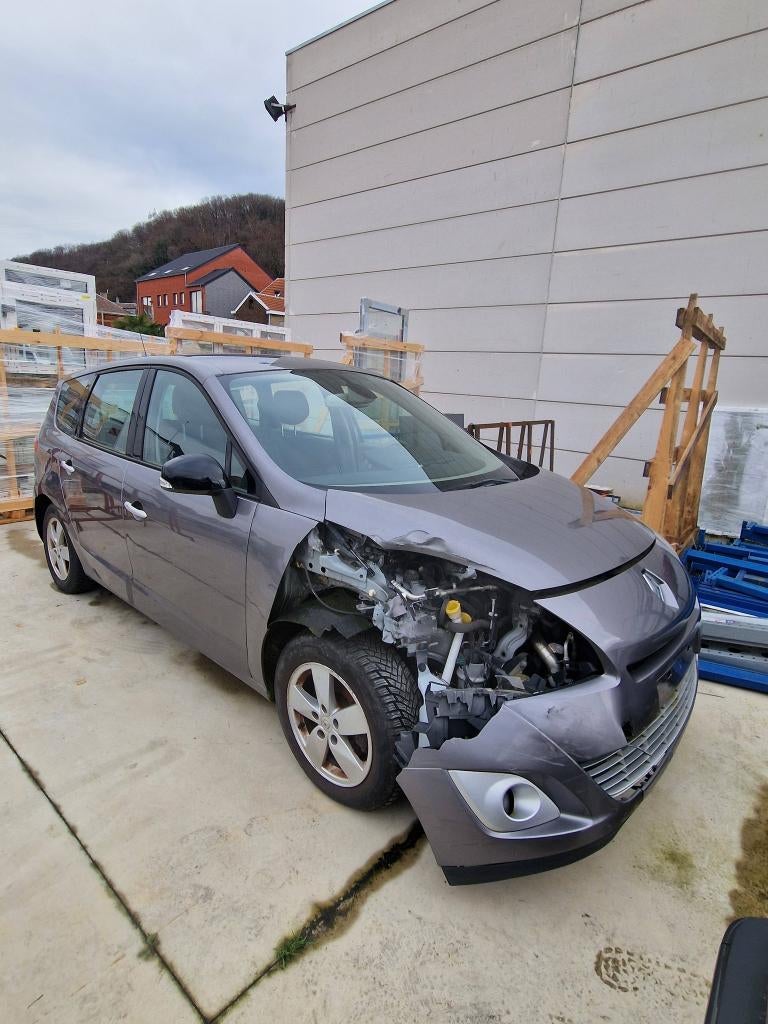 Renault Grand Scenic 1.5 dCi 7pl. EDC Autom. // ACCIDENTEE, Autos, Achat, Entreprise, 7 places, 5 portes
