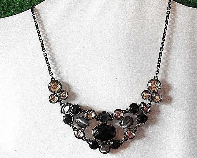 AVON: de ketting „zwart en grijs”, Ophalen of Verzenden, Nieuw, Zwart