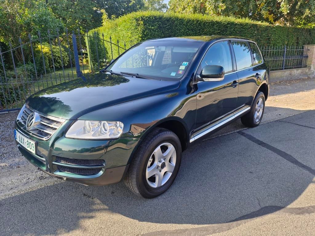 VW TOUAREQ 2.5TDI R5 AUTOMAAT 4WD BJ 2004 LICHTEVRACHT GKVVK, Auto's, Volkswagen, Automaat, 4 zetels, Stof, Parkeersensor
