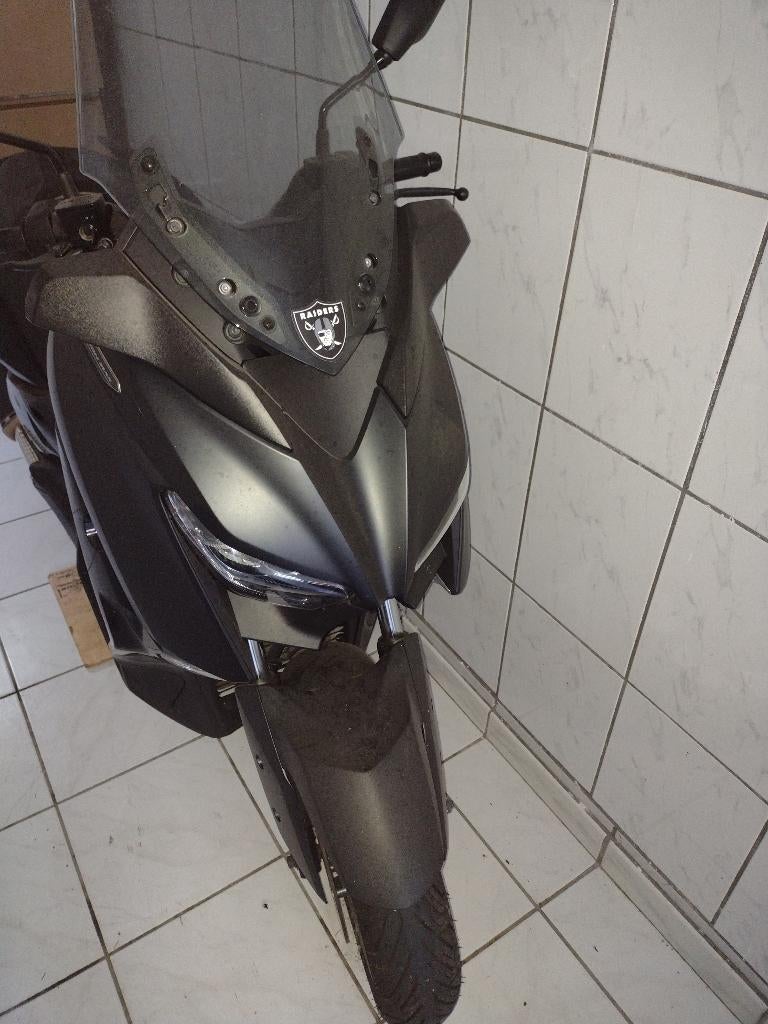 Yamaha Xmax SEE6 FULL BLACK MAT IRON EDITION 125CC, Motos, Scooter, Particulier, 125 cm³, Jusqu'à 11 kW