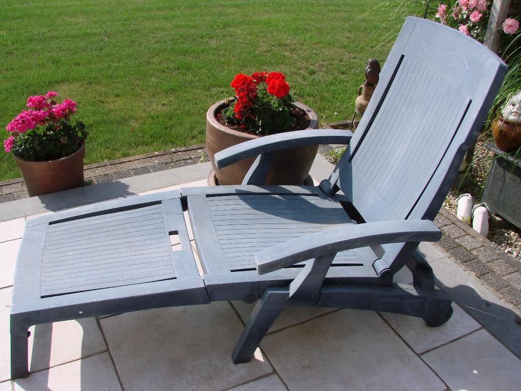 2 tuin relaxzetels- ligbedden, Ophalen, Gebruikt, Kunststof, Verstelbaar