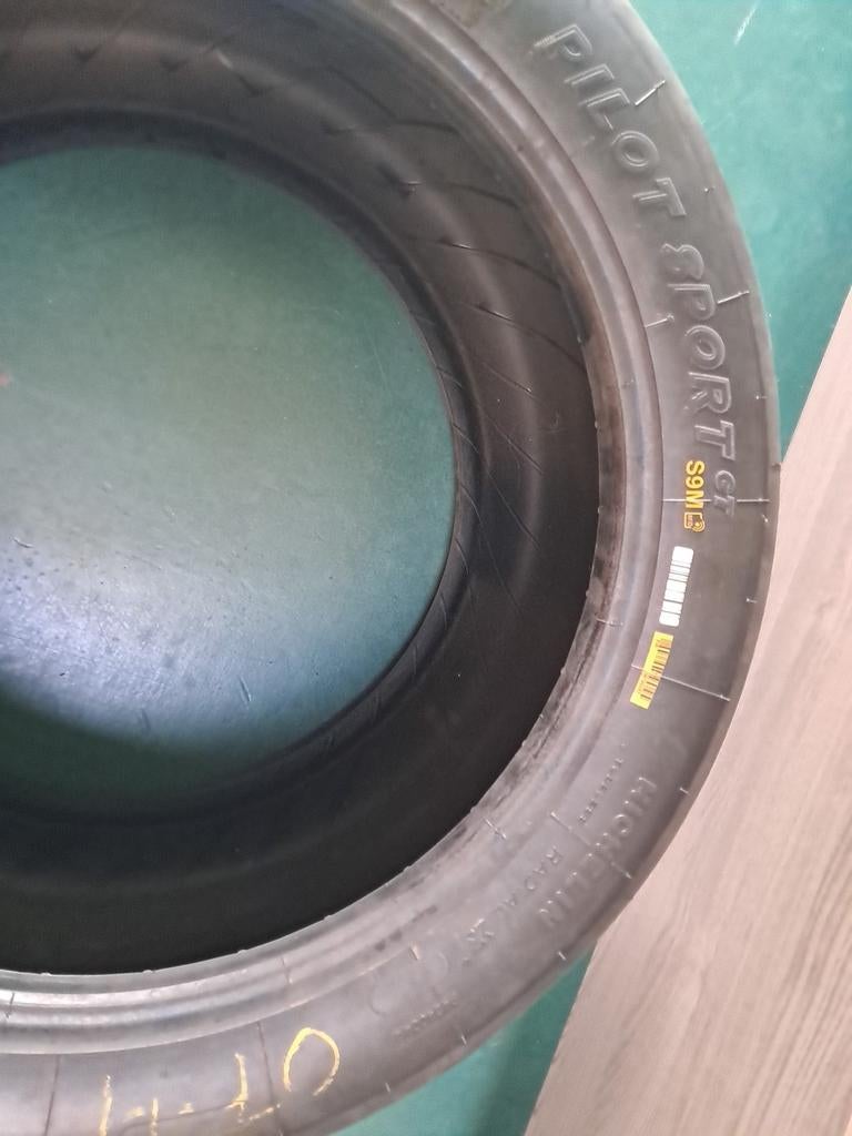 Pneu Slick De Porsche Gt3 R De La #97 Rutronicks Spa 24h 20, Enlèvement ou Envoi, Utilisé, Voitures