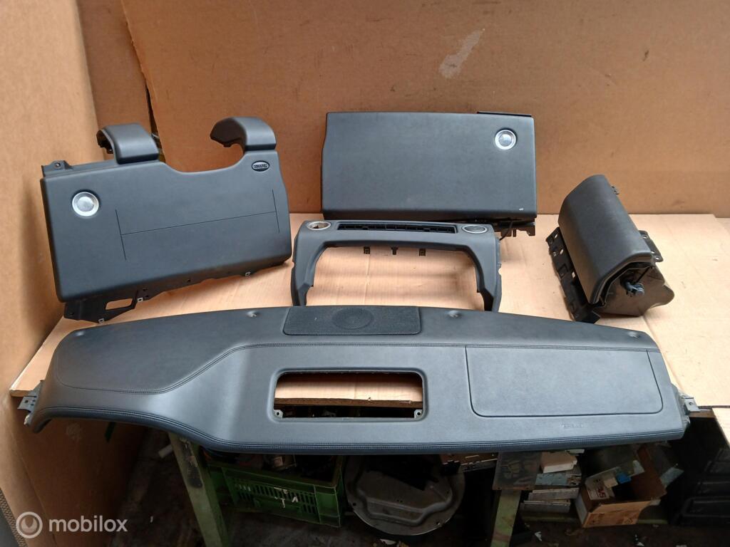 Dashboard Range Rover L322 Vogue 2006 facelift panelen zwart, Auto-onderdelen, Interieur en Bekleding, Land Rover, Ophalen of Verzenden