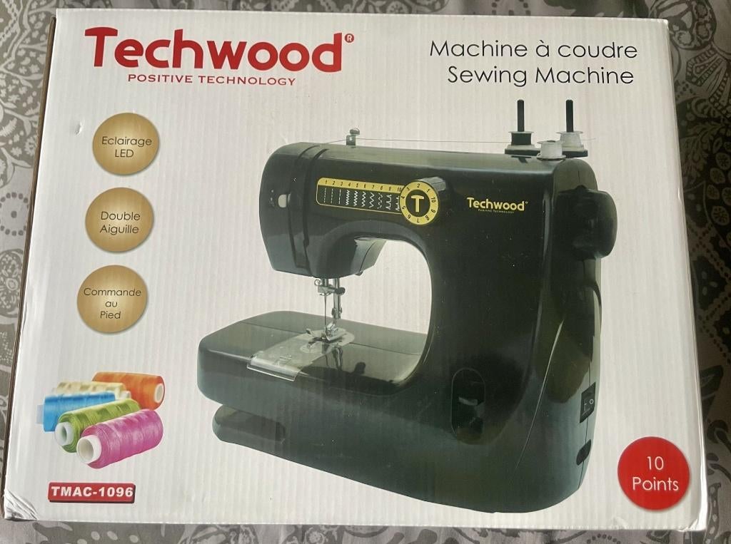 Machine à coudre Techwood comme neuve, Hobby & Loisirs créatifs, Machines à coudre & Accessoires, Comme neuf, Machine à coudre