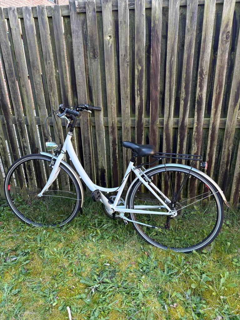 Dames fiets 28 inch, Fietsen en Brommers, Ophalen, Zo goed als nieuw, Versnellingen