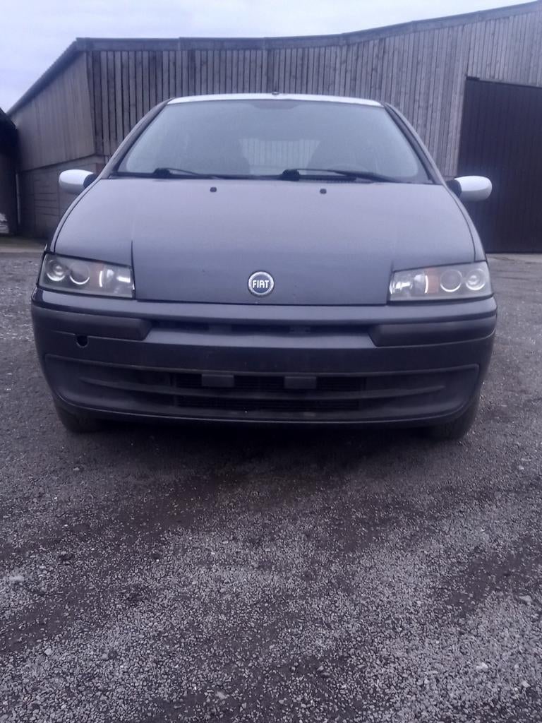 Fiat punto 1242cc essence de 2002 dans son jus avec 113760km, Autos, Achat, Particulier, Punto, Essence