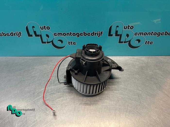 Moteur de ventilation chauffage d'un Opel Astra (Astra H 04-, Autos : Pièces & Accessoires, Autres pièces automobiles, Opel, Utilisé